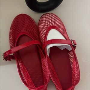 SHEIN Red Mesh Flats